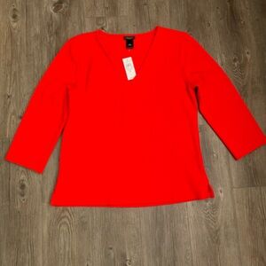 Ann Taylor 3/4 Sleeve Textured V-neck Top M